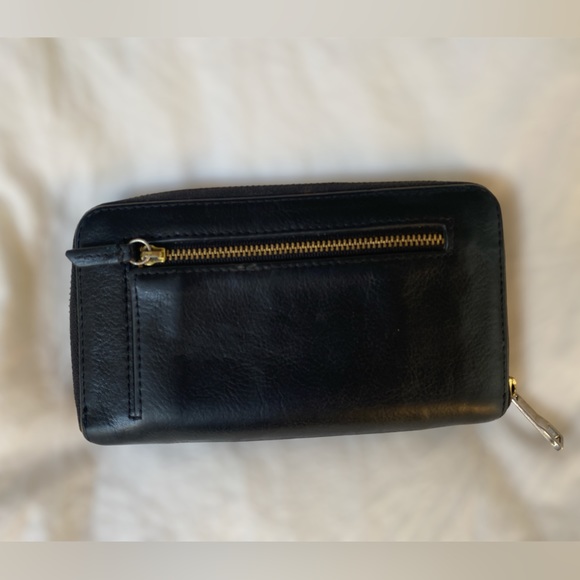 Fossil Leather Wallet 🗝️ - Picture 2 of 8